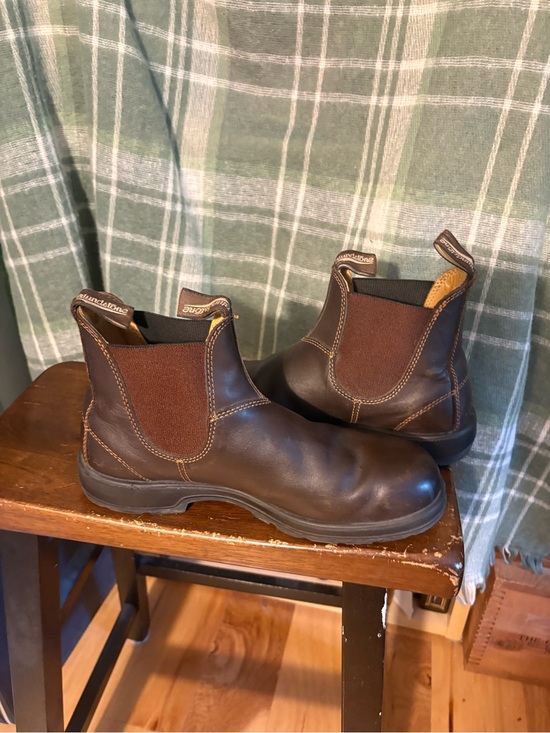 Blundstone 550’s Brown Leather Chukka Boots with Tan Pull Tabs main image 7